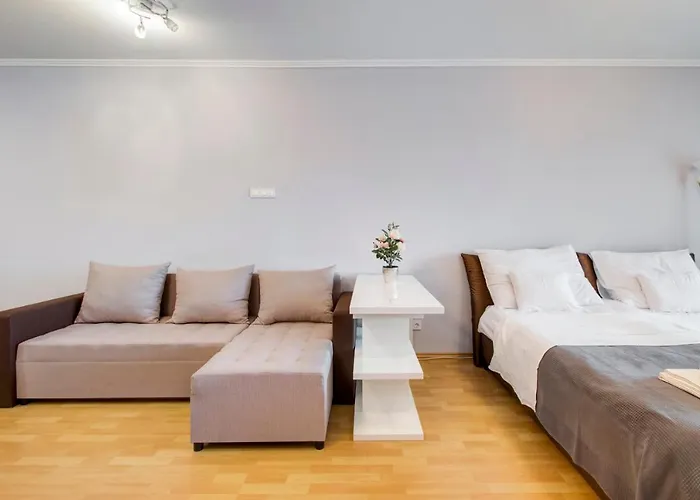 Fonyod Beach Apartment شقة